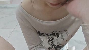 樣子清純的鄰家妹妹足交乳交已經害大叔射了不少 - 私房ACG - sifacg.com