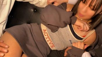 FC2PPV4517289 性經驗不多的正妹參加中出體驗課程 當雞巴插入時非常緊張細聲呻吟 - 私房ACG - sifacg.com