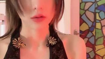 白晢美艷主播和男友愛愛狂噴詭異屁聲 - 私房ACG - sifacg.com