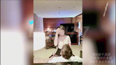 九頭身大長腿OL秘書日常工作便是躺辦公桌上被老闆爆操 动图预览 - 私房ACG - sifacg.com