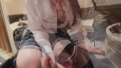 爆乳可愛學生幫忙打手槍已把持不住未插入先射一炮 动图预览 - 私房ACG - sifangacg.com