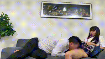 230ORECO380 和純情學生在沙發上調情 小穴酥麻起來失去抵抗力被直入狂操 动图预览 - 私房ACG - sifangacg.com