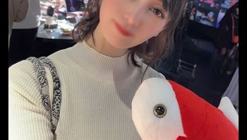 FC2PPV3300525 漂亮白晢女社長被帶上酒店挑逗一下內褲已經濕透 被連績內射 - 私房ACG - sifangacg.com