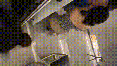 爆操性感黑丝美腿女神人妻，搂着她的小蛮腰疯狂抽插，你的小骚逼太紧了把持不住了 动图预览 - 私房ACG - sifacg.com