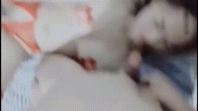 单亲妈妈如狼似虎的年纪非常饥渴儿子用自己的大鸡巴安慰妈妈猛烈抽插帮助妈妈止痒 动图预览 - 私房ACG - sifacg.com