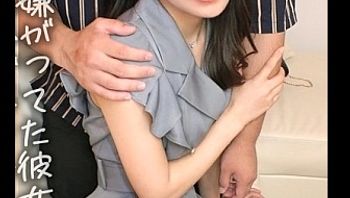 498DDH126 看來清純文靜的女友 竟然在男友面前被操得高潮騷叫 - 私房ACG - sifacg.com