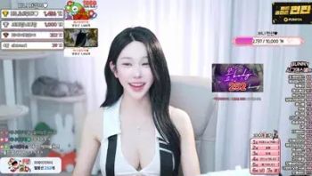 2025-12-04_03-05-19 - nayanaa - 私房ACG - sifacg.com