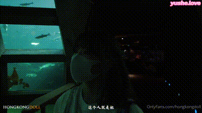 在沙发上调情【玩偶姐姐 （Hongkongdoll）】 动图预览 - 私房ACG - sifacg.com