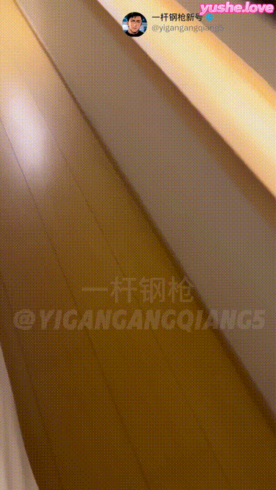 本来小穴就很紧水又多 加上骚B这么骚的表情 更别提边看边插入的感觉有多爽了 动图预览 - 私房ACG - sifacg.com