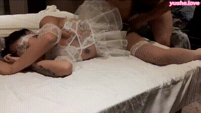 弄极品新娘’主打刺激，穿着结婚时的秀禾把小骚货调教成母狗，这淫荡的小表情不知道老公看见过没玩 动图预览 - 私房ACG - sifacg.com