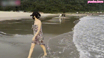 户外露出女神 【 小K 】海滩三点全露路人全看傻眼 动图预览 - 私房ACG - sifacg.com