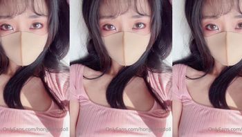 情趣假屌缓缓插入 自慰呻吟欲望释放【玩偶姐姐 （Hongkongdoll）】 - 私房ACG - sifacg.com