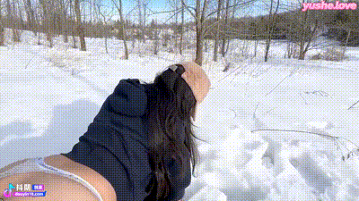 反差母狗骚的不行，一直说着要在雪地里做 爱，骚货也也不怕冷 动图预览 - 私房ACG - sifacg.com