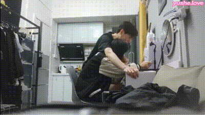 兄妹乱伦一妹妹还在写作业哥哥迫不及待想操她 动图预览 - 私房ACG - sifacg.com