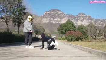 玩的真变态！刚认主的小母狗直接拉到户外进行冬训 - 私房ACG - sifacg.com