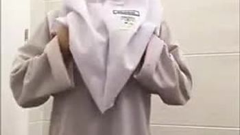 穆斯林学生妹，校服内隐藏的美丽胴体 - 私房ACG - sifacg.com