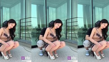 我送给你的惊喜礼物是我的小穴(chungwall95) - 私房ACG - sifacg.com