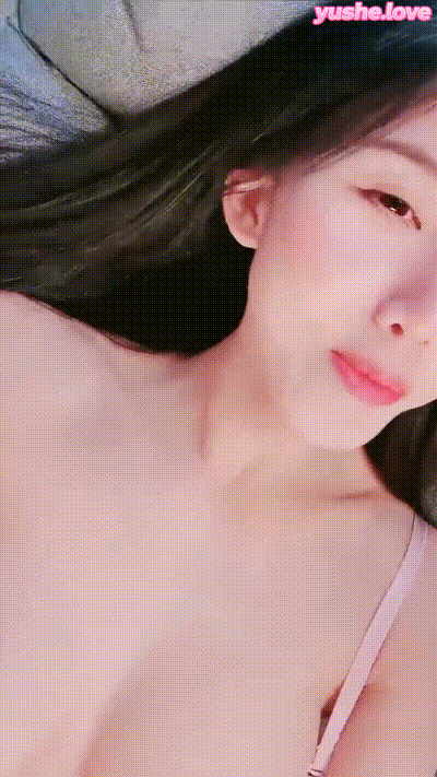 爆乳学生妹在家用道具自慰自己的小穴 动图预览 - 私房ACG - sifacg.com