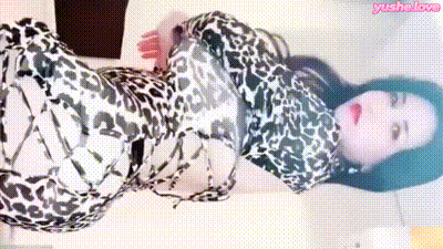 真实家庭乱伦 巨乳母亲安慰失业儿子 动图预览 - 私房ACG - sifangacg.com