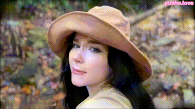 小狐狸 在登山时肉棒被蛇咬了 温柔的向导用两张嘴吸出来 野战制服露出女神 动图预览 - 私房ACG - sifangacg.com