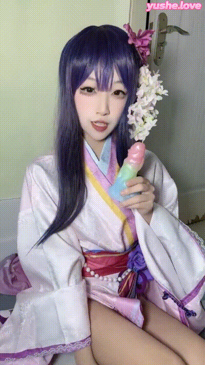绝美萝莉cosplay系列，兽状玩具插入竟然喷尿了！ 动图预览 - 私房ACG - sifacg.com