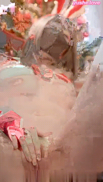 玩偶姐姐圣诞兔兔的丁字三角裤 动图预览 - 私房ACG - sifacg.com