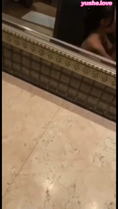 饥渴妹妹被亲哥调教到满嘴爆白浆。 动图预览 - 私房ACG - sifangacg.com