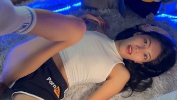 我喜欢和我的订阅者一起玩，让他把所有的精液都射在我脸上-bellamissu - 私房ACG - sifacg.com