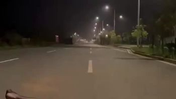 高颜值大眼睛清纯母狗主人调教成肉便器，公共场合露出被扒出曝光 - 私房ACG - sifangacg.com