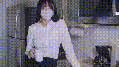 表情清纯的御姐(thelittlejuicer) 动图预览 - 私房ACG - sifacg.com