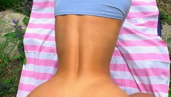 My stepsister asked me to take her to a picnic. I took...-aminaviktor - 私房ACG - sifangacg.com