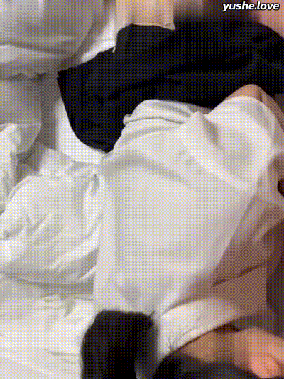 绝对真实破除高中生！ 这大神太畜生了，居然还约处女玩，鸡巴上操的都是血 动图预览 - 私房ACG - sifacg.com