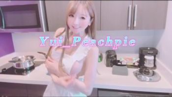 继妹在做饭时被狠狠地操，并在厨房里的小阴户内被内射-yui peachpie - 私房ACG - sifacg.com