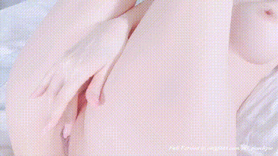 【和我一起💖射精】我太饥渴💖了 无法停止抚摸自己 - 舔我湿漉漉的阴户喝喷水🐳-yui peachpie 动图预览 - 私房ACG - sifacg.com