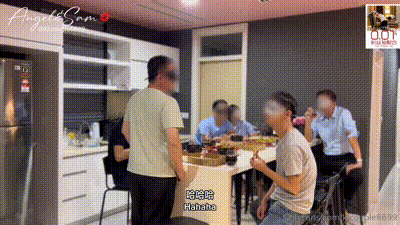 震动棒猛插嫩穴(klcouple6699) 动图预览 - 私房ACG - sifacg.com