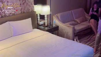 粉嫩少女自慰 感受着被填满的刺激(klcouple6699) - 私房ACG - sifacg.com