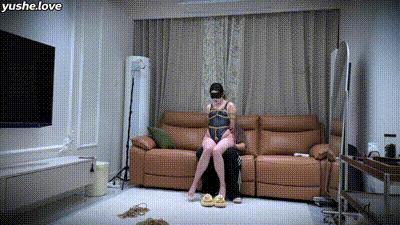 高级捆绑调教，母狗被绑成侧卧缚，绳艺勾勒曲线，固定敏感点震动棒挑逗 动图预览 - 私房ACG - sifacg.com