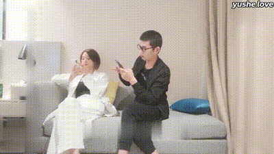 深夜短发御姐在沙发上挑逗情趣各种姿势轮换抽插 后入大力撞击极品美女！ 动图预览 - 私房ACG - sifacg.com