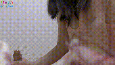 泳衣母狗露出白皙的肌肤上隐约的曲线（u218795402） 动图预览 - 私房ACG - sifacg.com