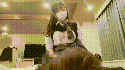 H杯的女学生穿着性感情趣内衣勾引老外房东做爱(okirakuhuhu) 动图预览 - 私房ACG - sifacg.com