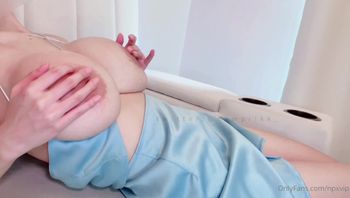 泰国巨乳母狗和女友进行的无套性爱(Npxvip） - 私房ACG - sifacg.com