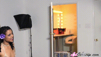 照片拍摄转向乌木女同性恋性爱-kira-noir 动图预览 - 私房ACG - sifacg.com