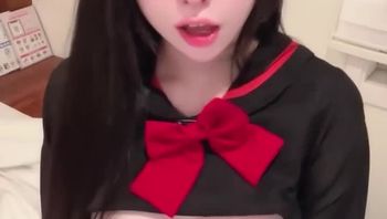 可爱妹妹反差自慰 展示淫荡稚嫩身材 - 私房ACG - sifacg.com