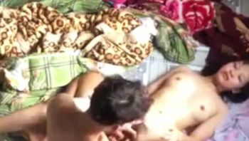 真实兄妹乱伦，被领取偷拍到 - 私房ACG - sifangacg.com