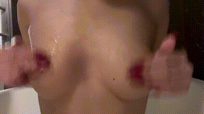 【素人】おっぱいオイルマッサージで乳首イキ ヌルヌル擦り付けて連続絶頂　美少女 喘ぎ声 本気アクメ 変態 ドM パイパン 日本人 ギャル 地雷  Japanese Amateur-ettotte 动图预览 - 私房ACG - sifacg.com