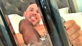 JohnnySins - 隔离玩玩撸管机-johnny sins - 私房ACG - sifacg.com