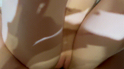 射精在一个太喜欢性爱的少女女友的紧窄的屄里！-kimmiyaa 动图预览 - 私房ACG - sifacg.com