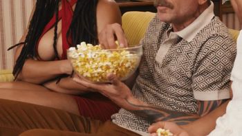 BRAZZERS - Presents Glory House ep 2, Isa Bella and Kira Noir Learn to Share-kira noir - 私房ACG - sifacg.com