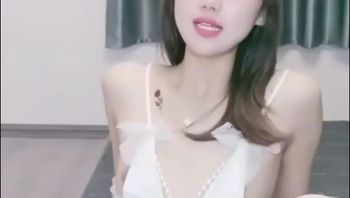 【淫母萝莉】卡哇伊初中小妹白丝美腿性格超级活泼的挑逗 1 - 私房ACG - sifacg.com