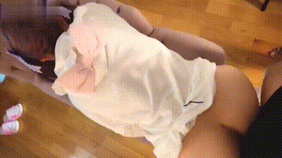 中出双马尾堆堆袜二次元少女 动图预览 - 私房ACG - sifacg.com